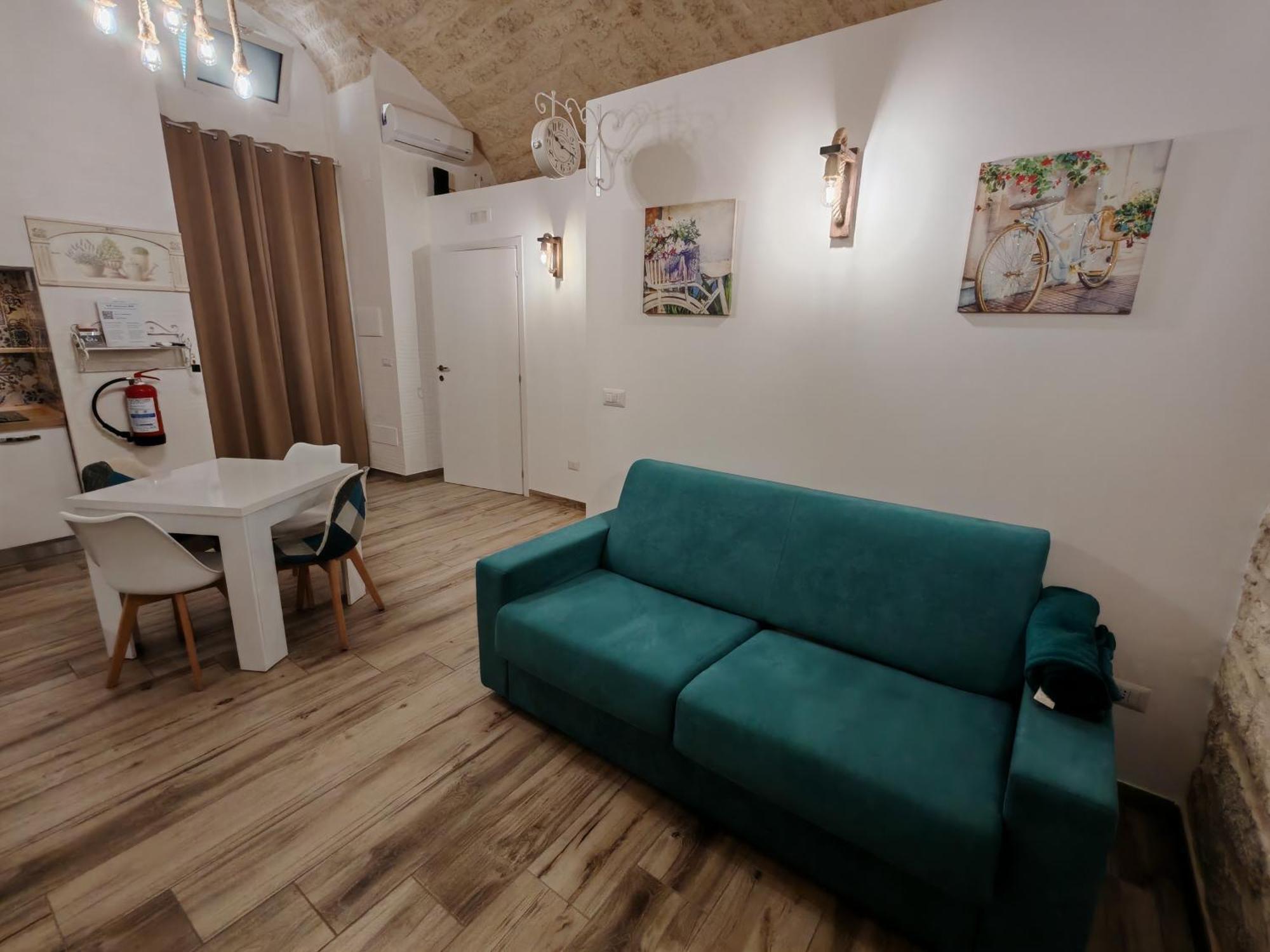 Salo Apartments มันเฟรโดเนีย ภายนอก รูปภาพ